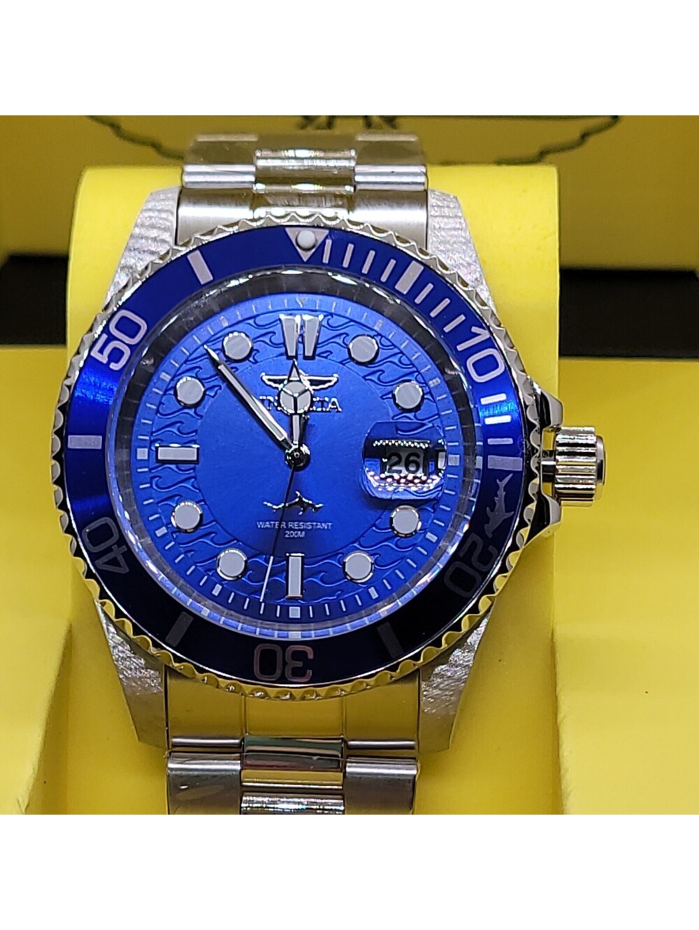 557 Invicta Pro Diver. Isobar Blue Dial Silver Bezel 42mm Steel Watch